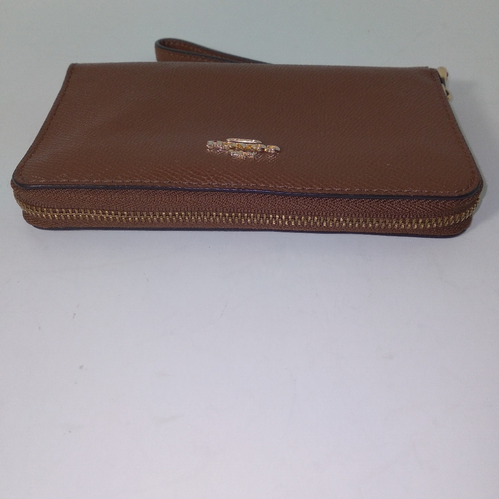Authentic Coach Brown Zip Around Wristlet Wallet - Picture 3 of 8